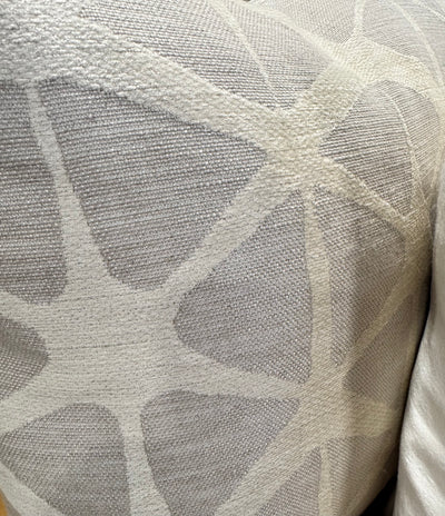 ZANDERS 011 | Cushion Story