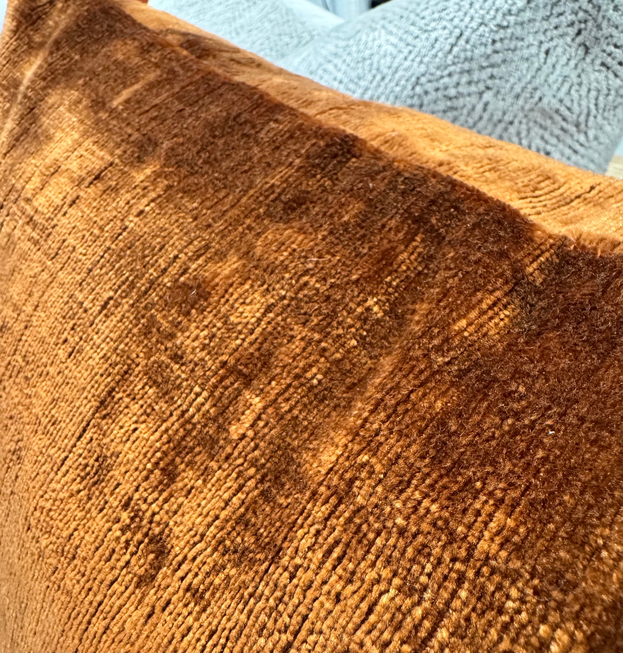 ZANDERS 006 | Cushion Story