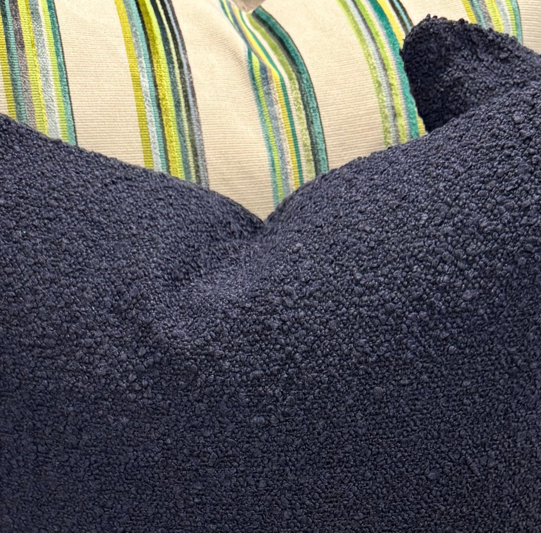 ZANDERS 020 | Cushion Story