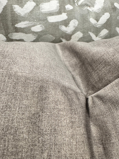 ZANDERS 022 | Cushion Story