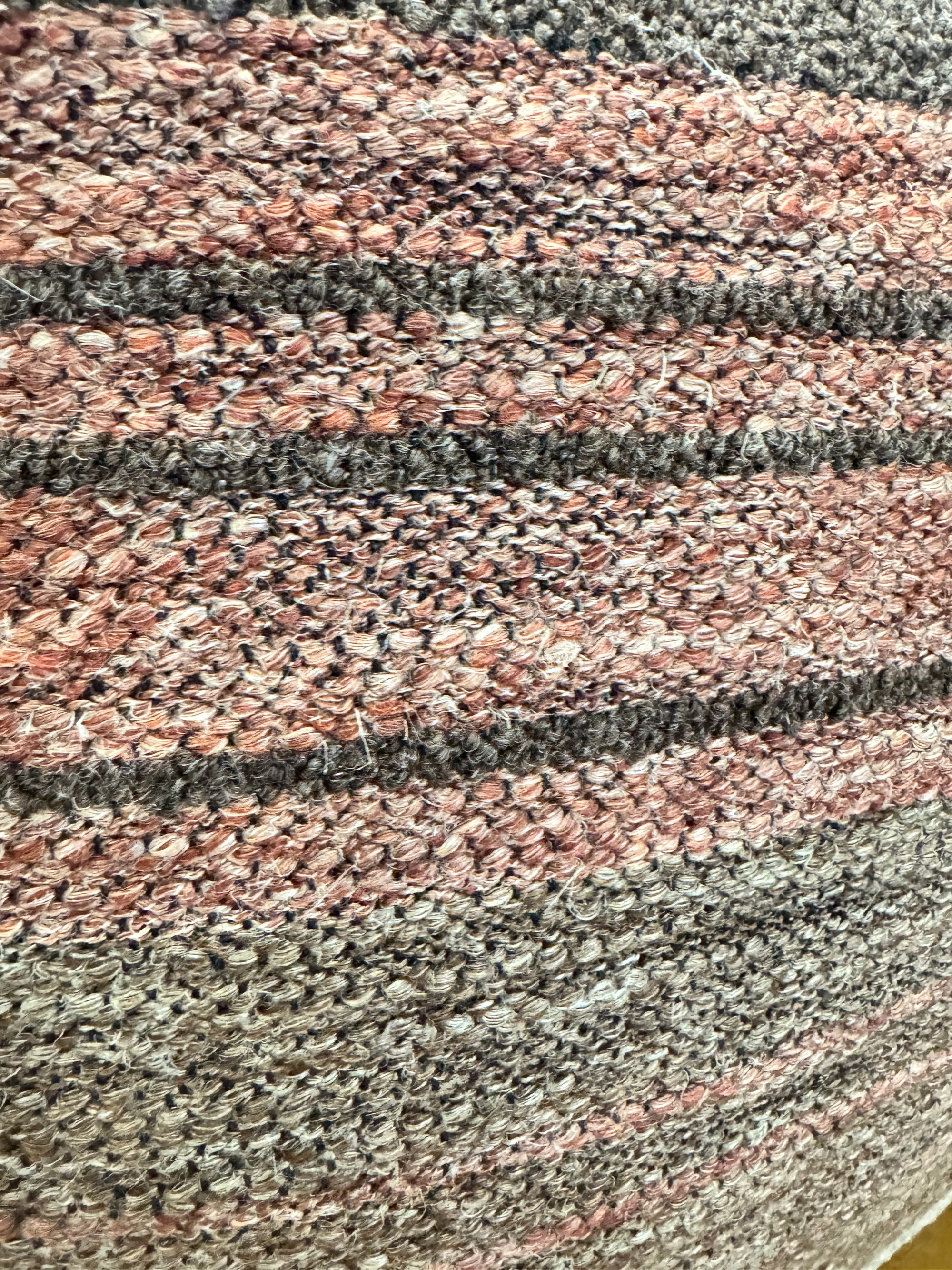 ZANDERS 024 | Cushion Story