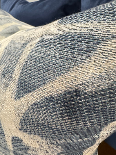 ZANDERS 001 | Cushion Story