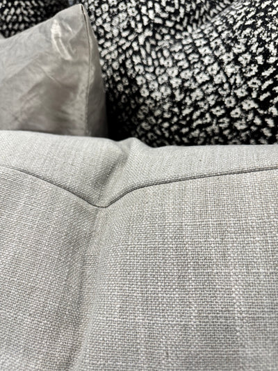 ZANDERS 010 | Cushion Story