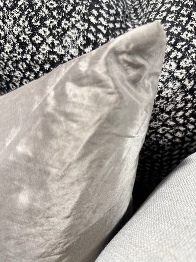 ZANDERS 010 | Cushion Story