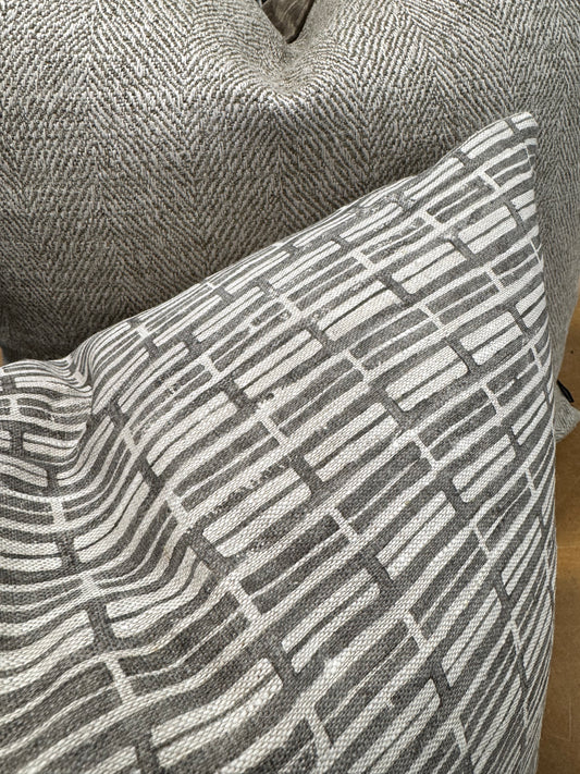 ZANDERS 019 | Cushion Story