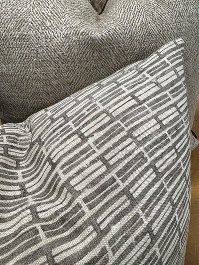 ZANDERS 019 | Cushion Story