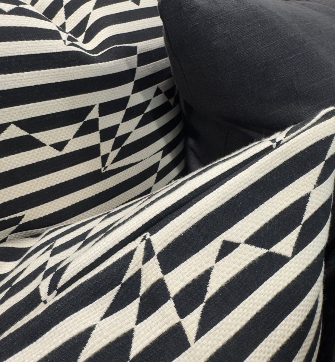 designer cushion & throw pillow in ZANDERS 005 | Cushion Story by Zanders & Co