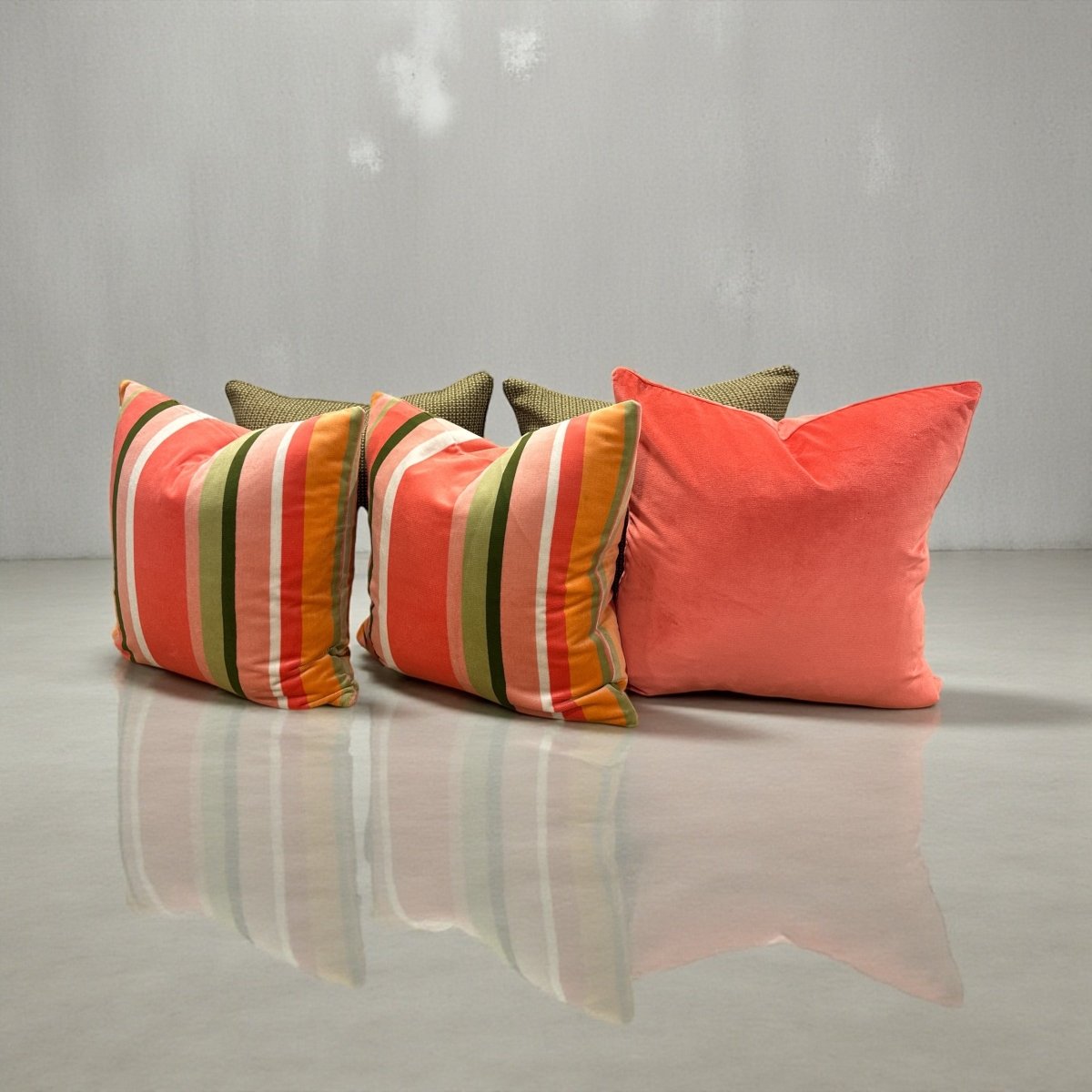 designer cushion & throw pillow in ZANDERS 014 | Cushion Story by Zanders & Co