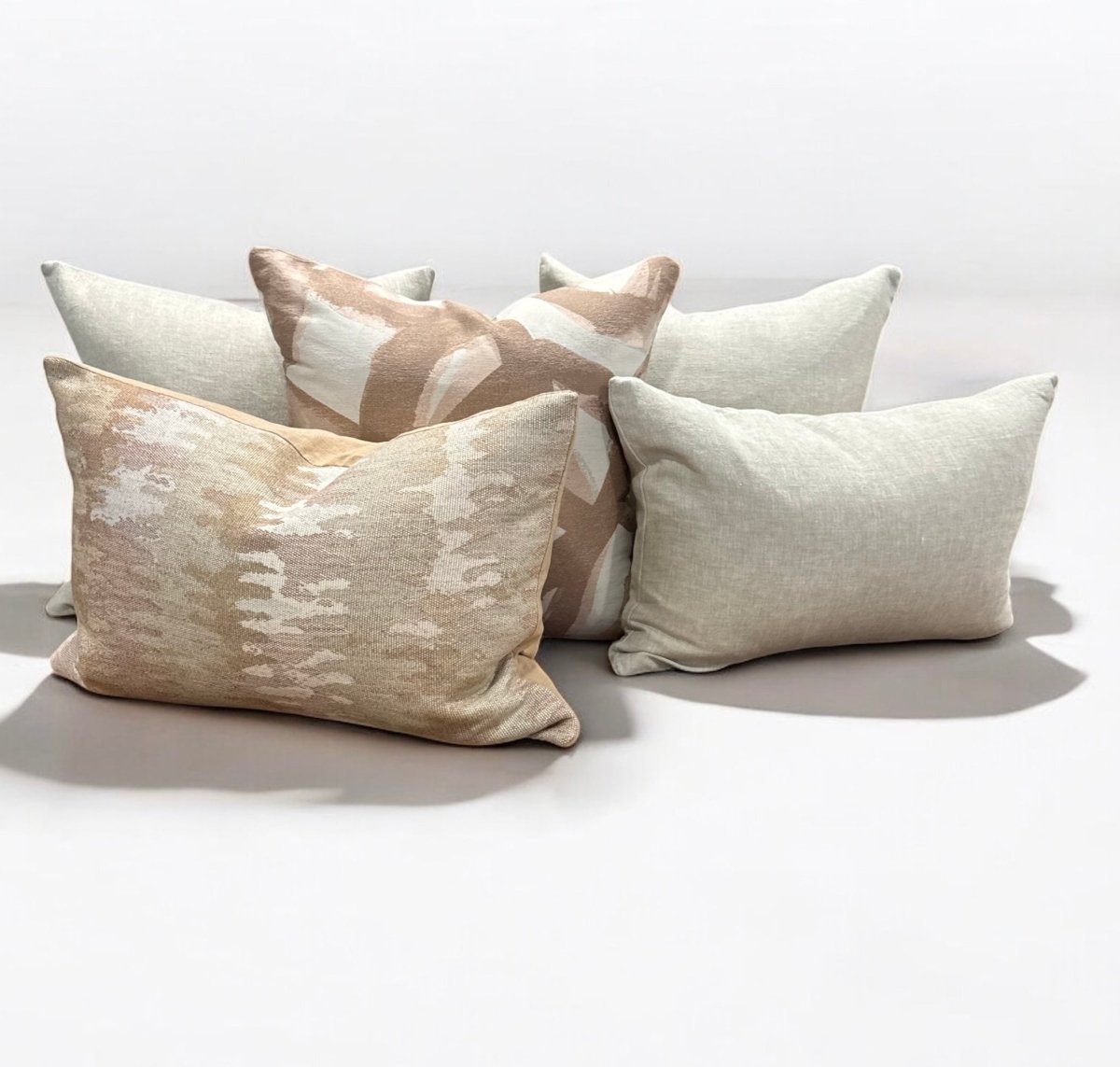 designer cushion & throw pillow in ZANDERS 015 | Cushion Story by Zanders & Co