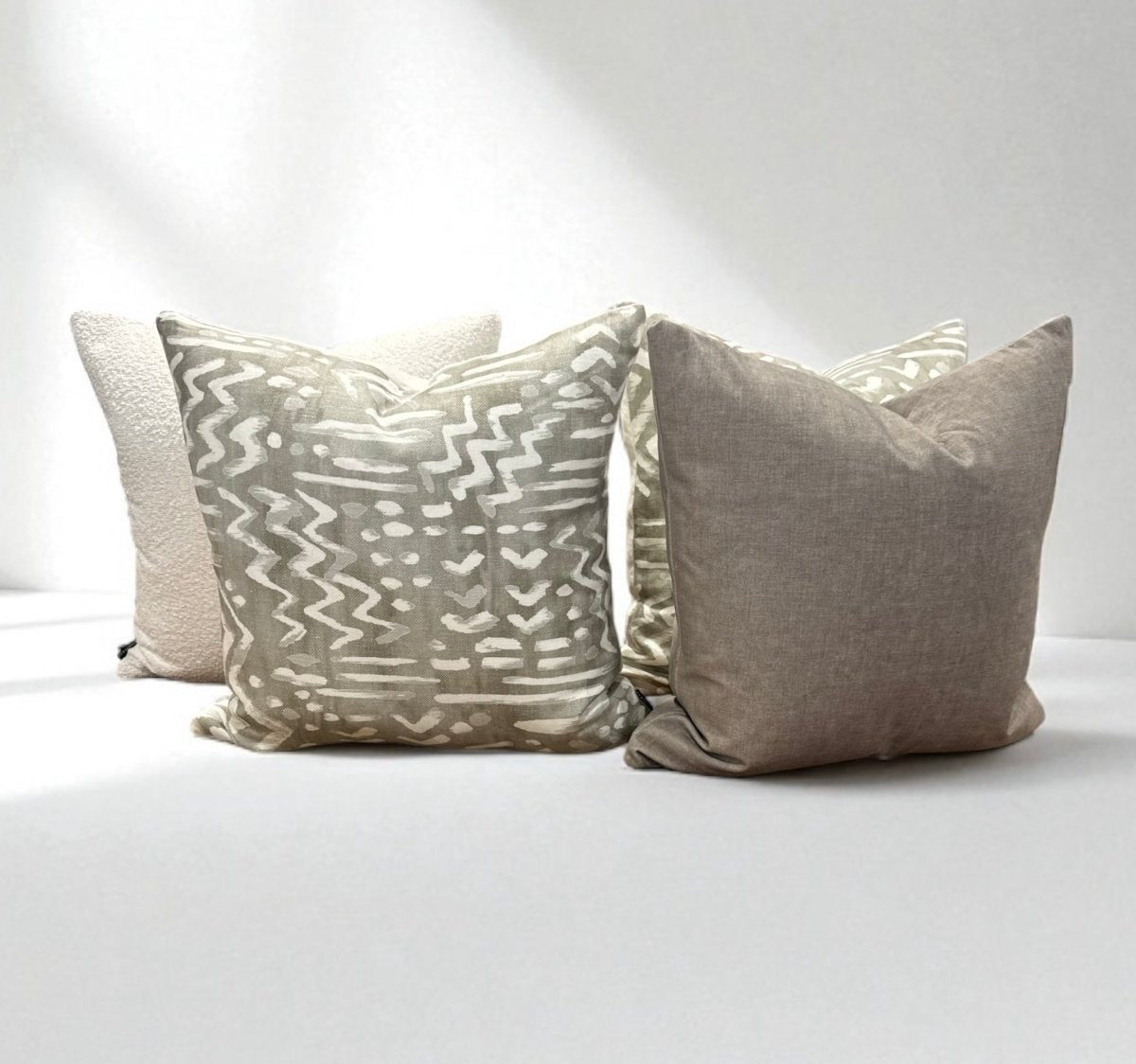 designer cushion & throw pillow in ZANDERS 022 | Cushion Story by Zanders & Co