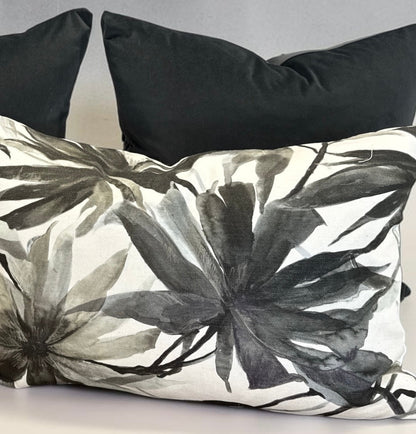 designer cushion & throw pillow in ZANDERS 026 | Cushion Story by Zanders & Co
