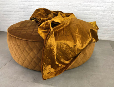 designer cushion & throw pillow in PELUCHE VELVET THROW by Zanders & Co