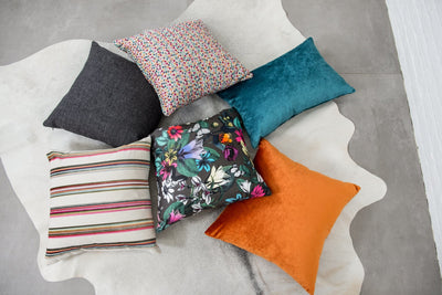 designer cushion & throw pillow in Tulipan | 02 Cushion by Zanders & Co